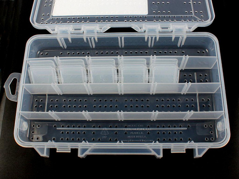 Коробка вентилируемая Plano 43620-0 для приманок, 4-24 отсека