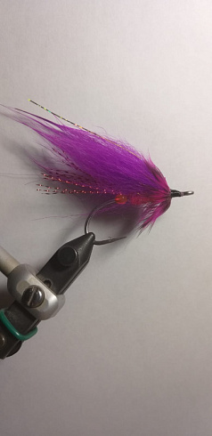 Муха, мушка ручной работы на горбушу